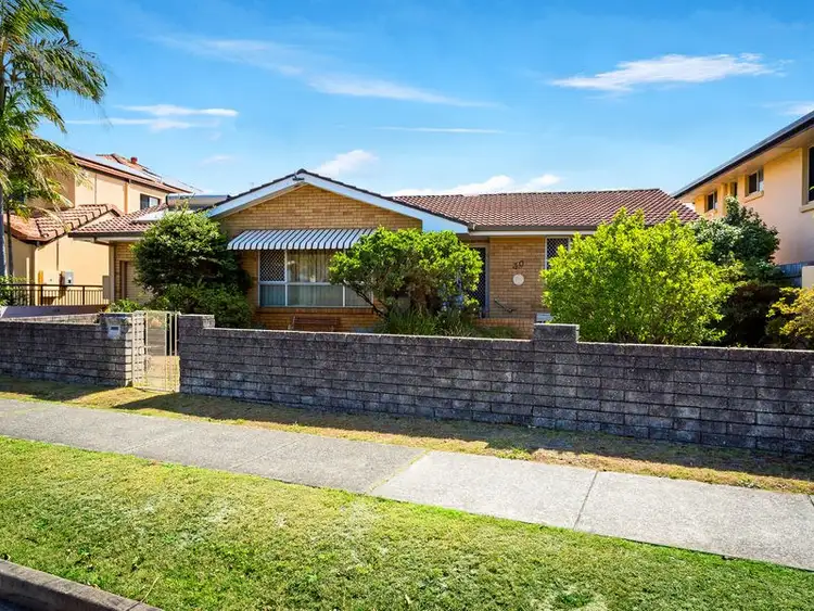 30 Philippine Parade, Palm Beach QLD 4221