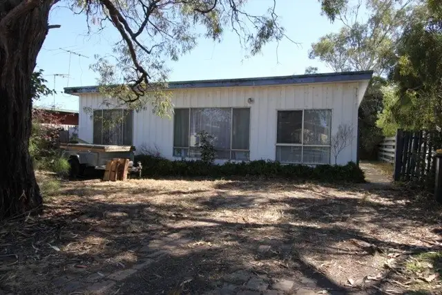 16 Plover Street, Cowes VIC 3922