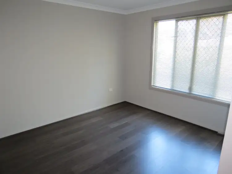 Seventh view of Homely house listing, 4 Waldby Court, Emerald QLD 4720