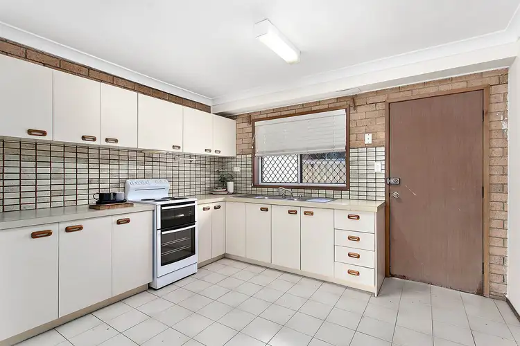 Sixth view of Homely townhouse listing, 4/54 Peterborough Avenue, Lake Illawarra NSW 2528