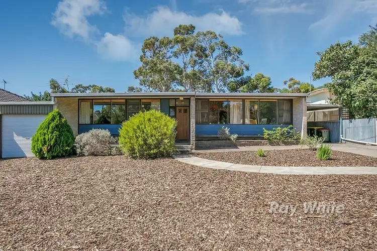 11 Bolton Road, Para Hills SA 5096