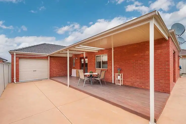 Seventh view of Homely house listing, 5 Deauville Green, Craigieburn VIC 3064