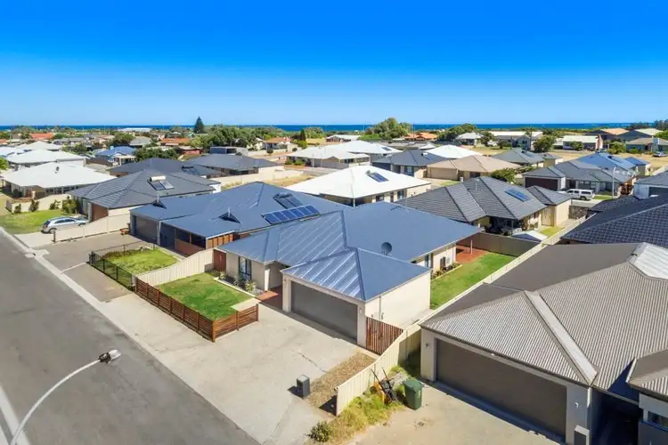 4 Staddon Lane, Beachlands WA 6530