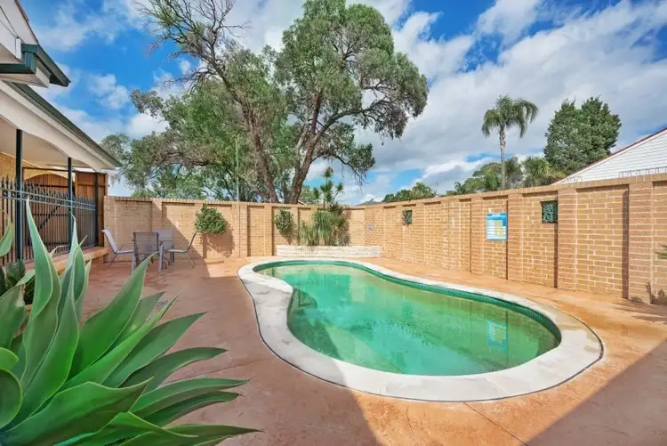 2 Kitava Place, Glenfield NSW 2167