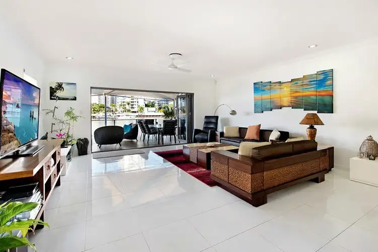 Fifth view of Homely villa listing, 2/45 Stanhill Drive, Chevron Island QLD 4217