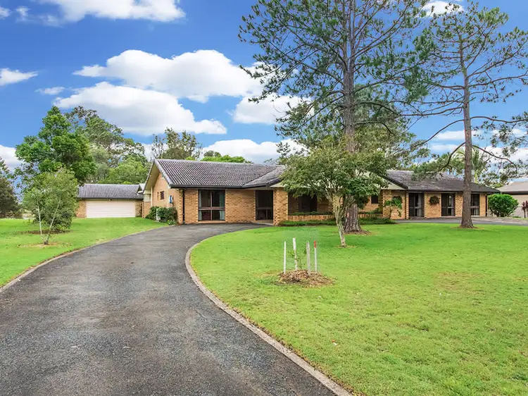 Second view of Homely house listing, 8 Oberon Way, Oxenford QLD 4210