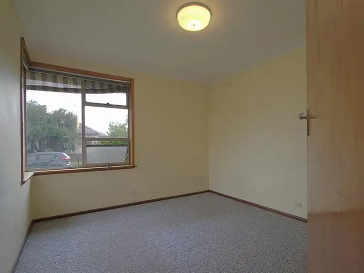 Fifth view of Homely house listing, 15 Crellin Crescent, Watsonia VIC 3087