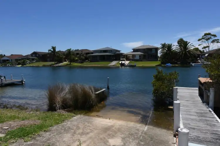 37 Cormorant Avenue, Sussex Inlet NSW 2540