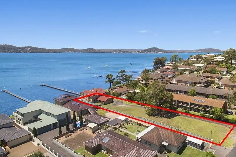 Main view of Homely house listing, 19 Kurrawa Avenue, Point Clare NSW 2250