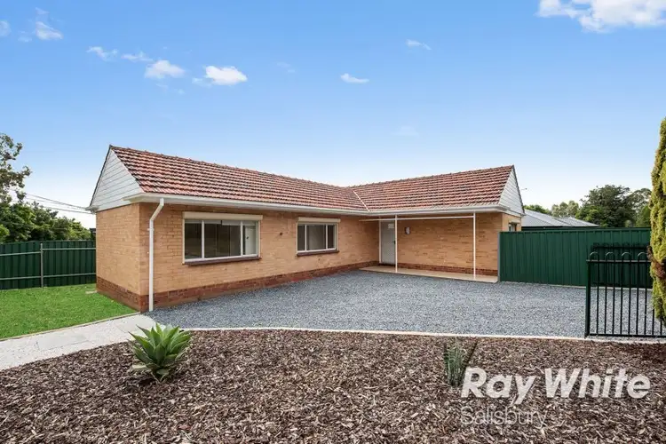 1 Bolton Road, Para Hills SA 5096