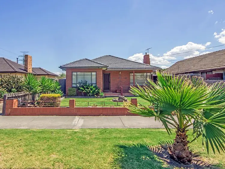 Second view of Homely house listing, 7 Richards Court, Brooklyn VIC 3012