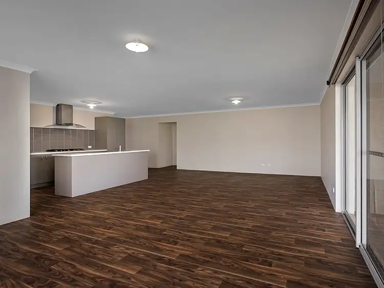 Sixth view of Homely house listing, 5 Schooner Pass, Glenfield WA 6532