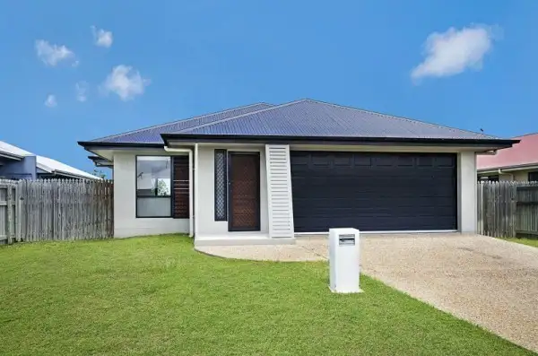 24 Newbury Drive, Mount Low QLD 4818