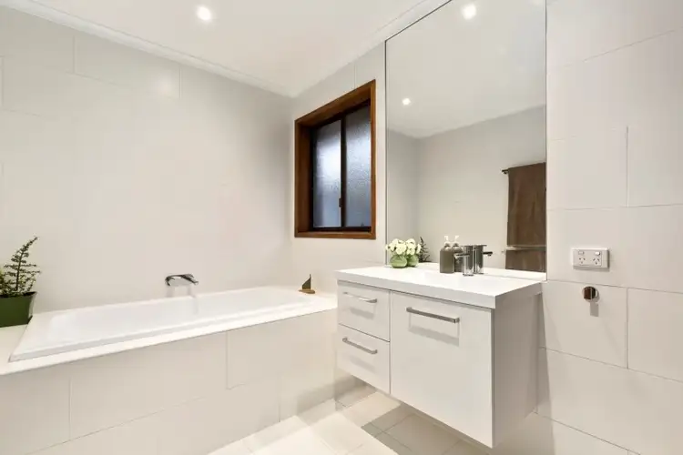 Seventh view of Homely house listing, 5 Mark Court, Chadstone VIC 3148