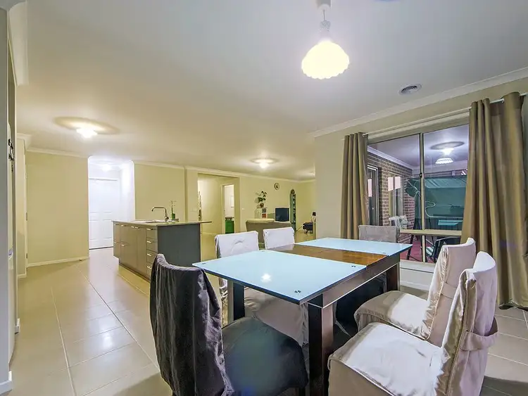 Sixth view of Homely house listing, 2 Corymbia Court, Truganina VIC 3029