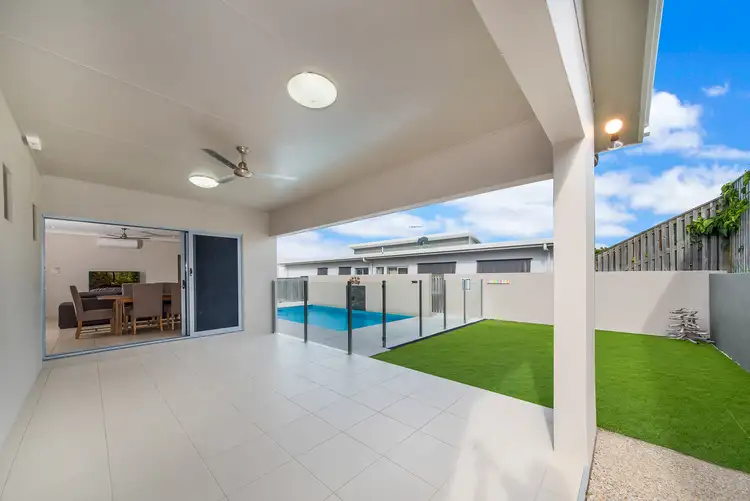 13 Hillock Crescent, Bushland Beach QLD 4818