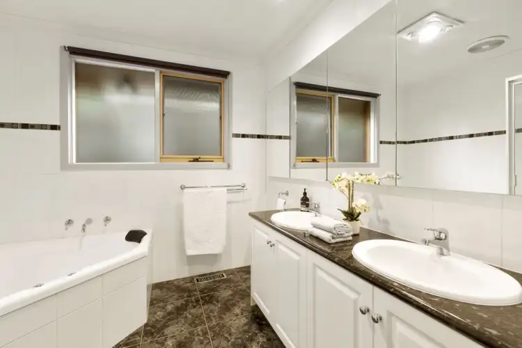 Seventh view of Homely house listing, 2 Hillcrest Court, Donvale VIC 3111