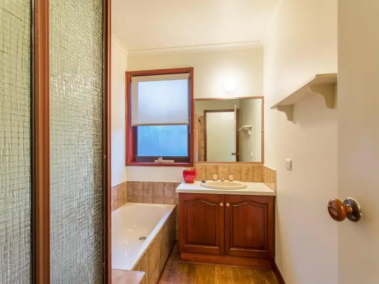 Seventh view of Homely house listing, 10 Chantilly Court, Frankston VIC 3199