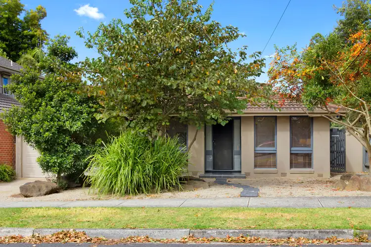 62 Lucknow Street, Mitcham VIC 3132