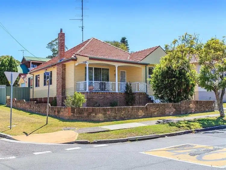 31 Evans Street, Belmont NSW 2280