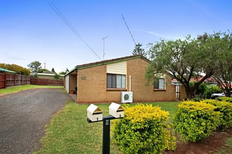 2/9 Nandi Street, Newtown QLD 4350