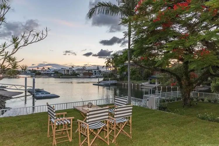 8 Rapallo Avenue, Isle Of Capri QLD 4217