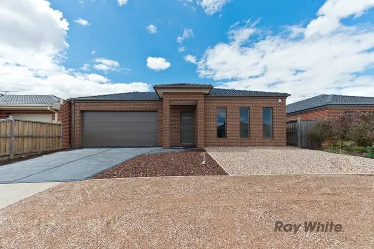 2 Lotus Place, Brookfield VIC 3338