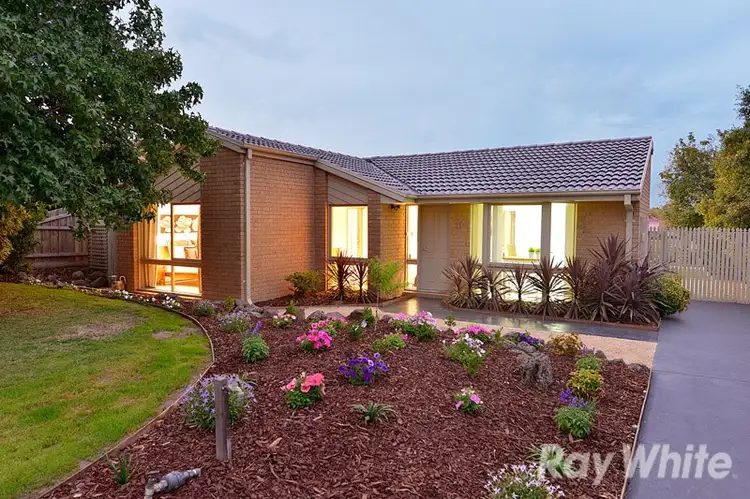 11 Cardinia Way, Rowville VIC 3178
