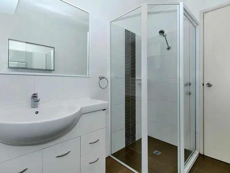 Sixth view of Homely house listing, 1 Pitta Place, Thornlie WA 6108