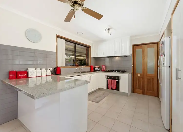 Fifth view of Homely house listing, 15 Longfellow Drive, Delahey VIC 3037