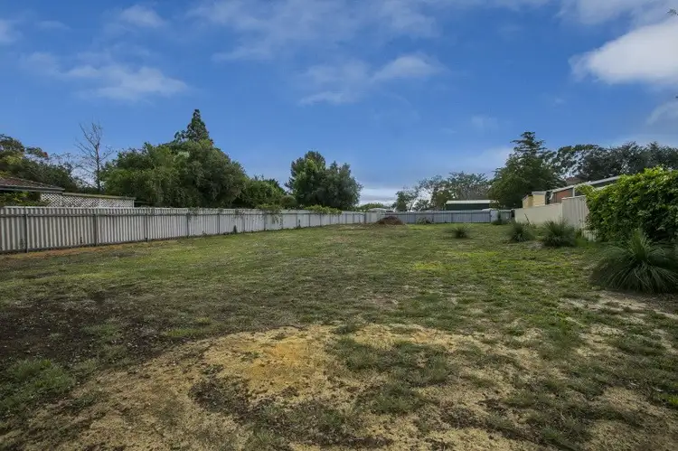 72 Temby Avenue, Kalamunda WA 6076