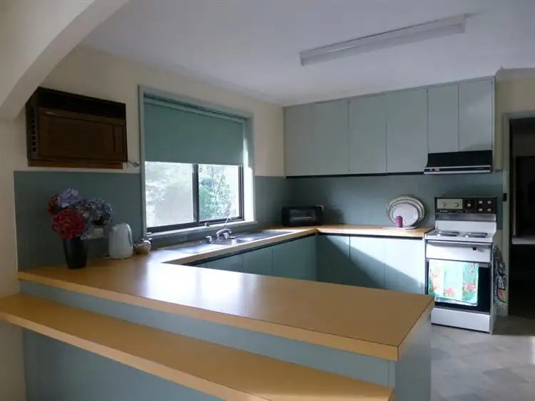 Second view of Homely house listing, 11 McBride Place, Echuca VIC 3564