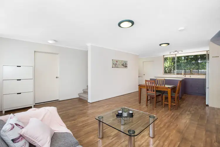 18/18 Holmes Street, Toowong QLD 4066