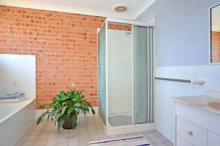 Sixth view of Homely unit listing, 5/13 Grove Circuit, Lake Illawarra NSW 2528