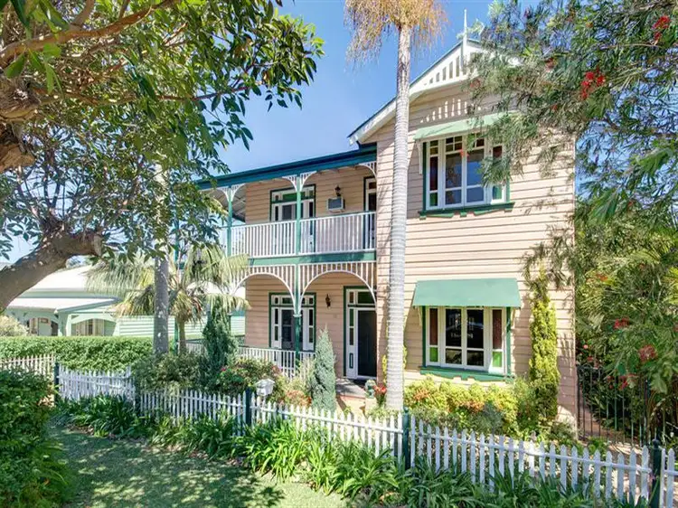 12 Lachlan Street, Thirroul NSW 2515