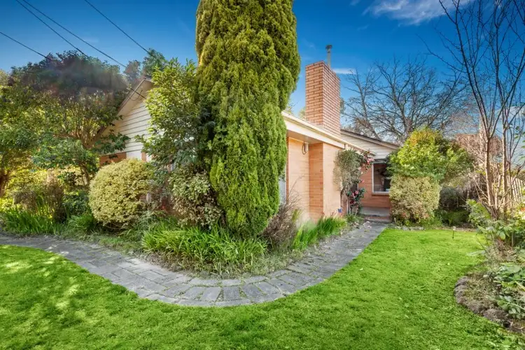 6 Morton Road, Burwood VIC 3125