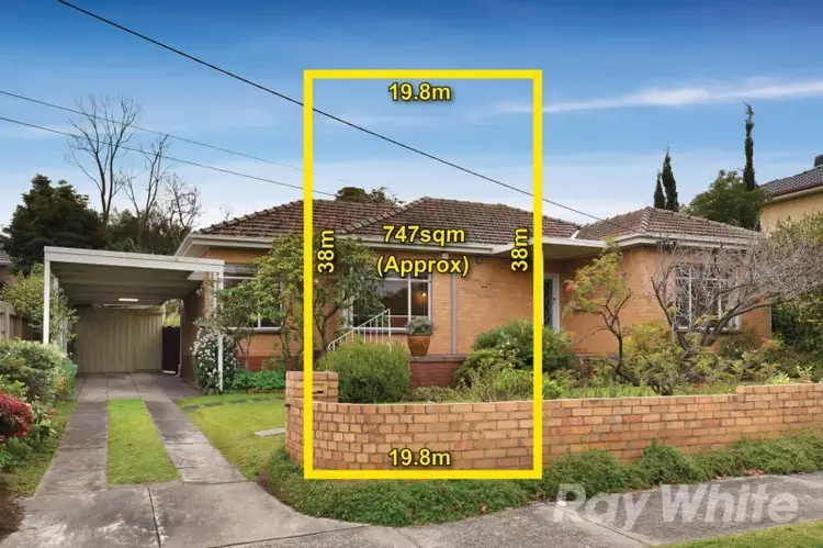 Main view of Homely house listing, 5 Charlton Street, Mount Waverley VIC 3149