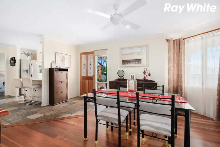 Seventh view of Homely house listing, 5 Christopher Close, Pakenham VIC 3810