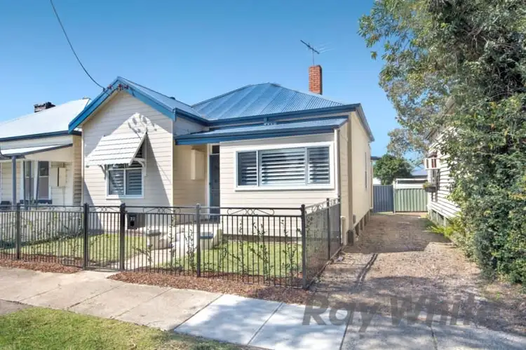 33 Fawcett Street, Mayfield NSW 2304