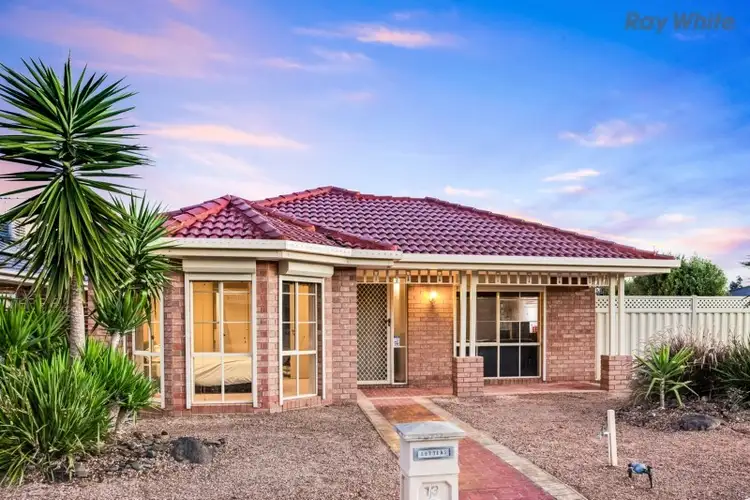 13 Loddon Drive, Taylors Hill VIC 3037