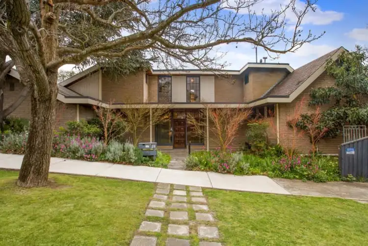 24 Castle Street, Eaglemont VIC 3084