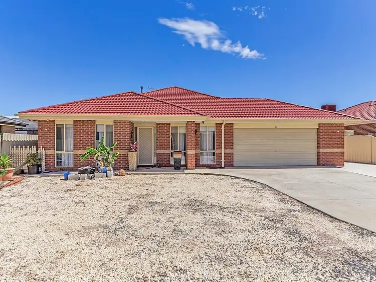 17 Mayfield Avenue, Truganina VIC 3029