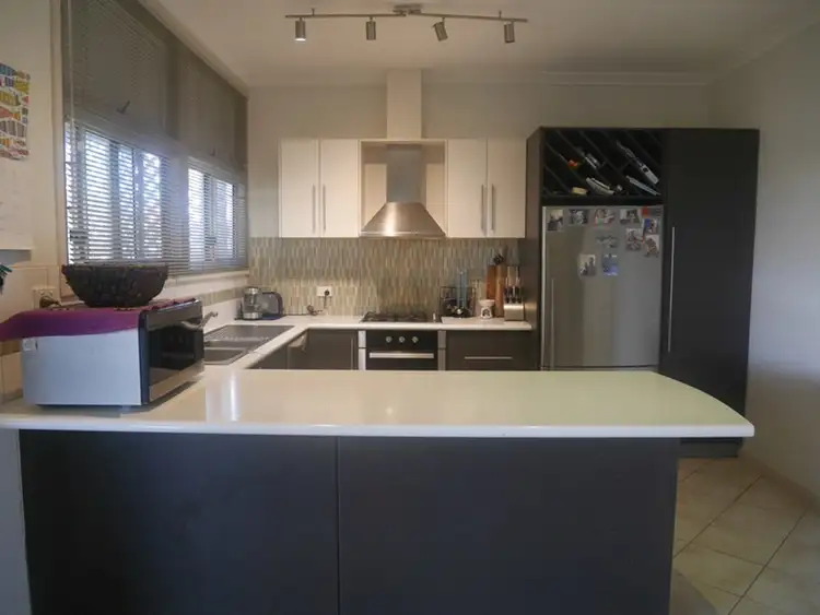 16 Morgan Way, Carnarvon WA 6701