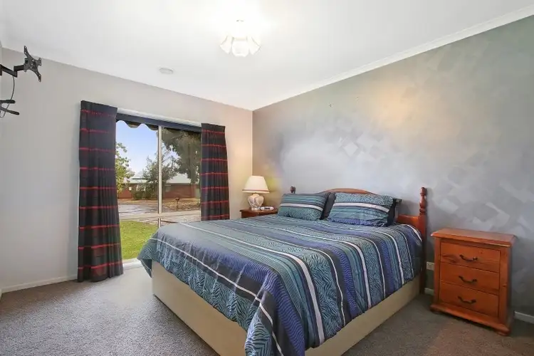 Seventh view of Homely house listing, 3 Maunayne Court, Rutherglen VIC 3685