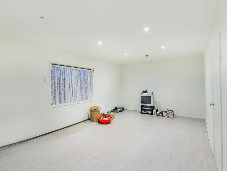 Seventh view of Homely house listing, 114 Rose Grange Boulevard, Tarneit VIC 3029