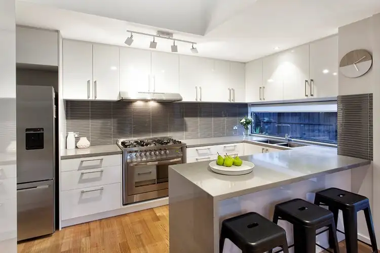 Fifth view of Homely townhouse listing, 2/5 Pell Street, Bentleigh East VIC 3165