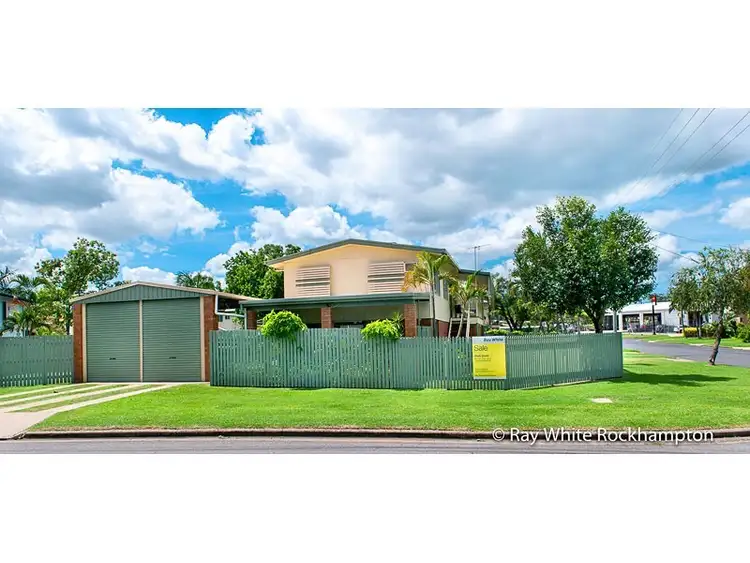 93 Stenlake Avenue, Kawana QLD 4701