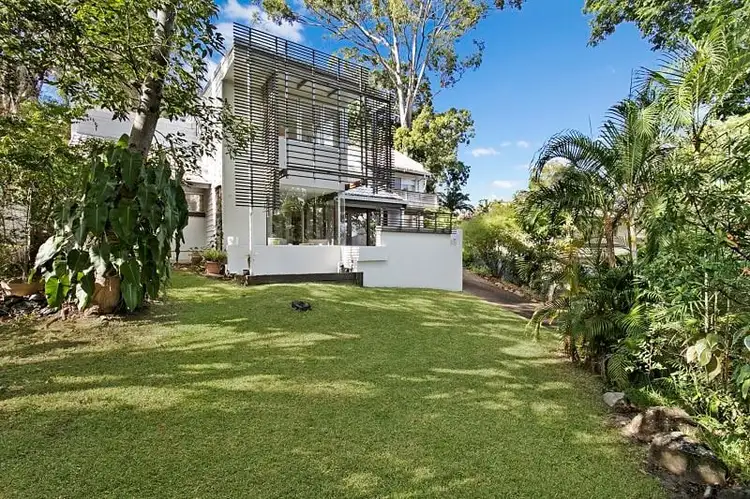 4 Dusk Street, Kenmore QLD 4069