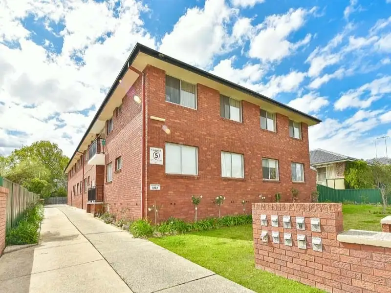 Main view of Homely house listing, 2/6 Reddall Street, Campbelltown NSW 2560