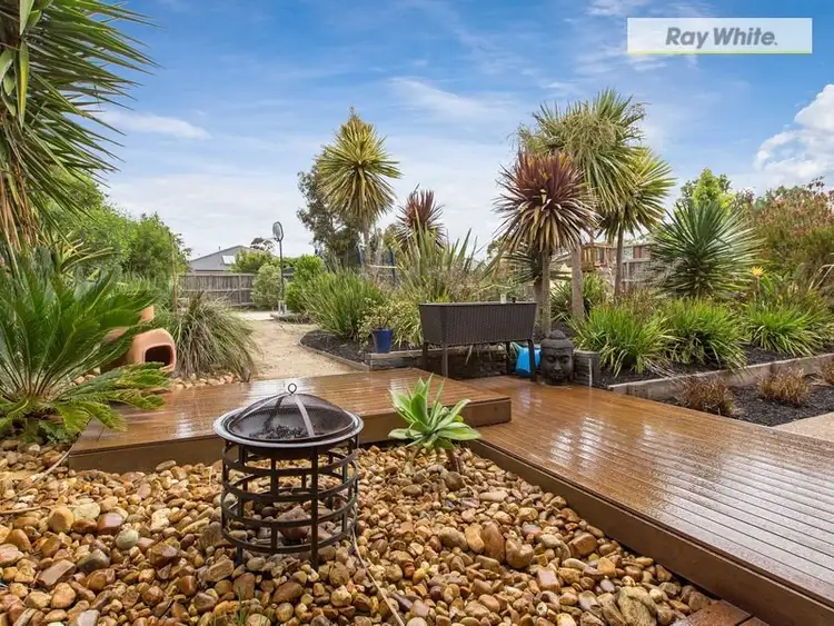 4 Willandra Place, Rosebud VIC 3939